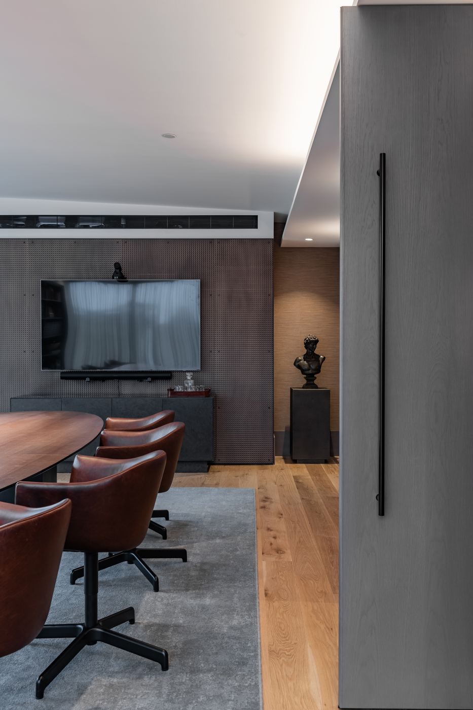 Mainland Capital office – Christchurch workplace with leather, timber and brass interiors by AW Architects – image 4