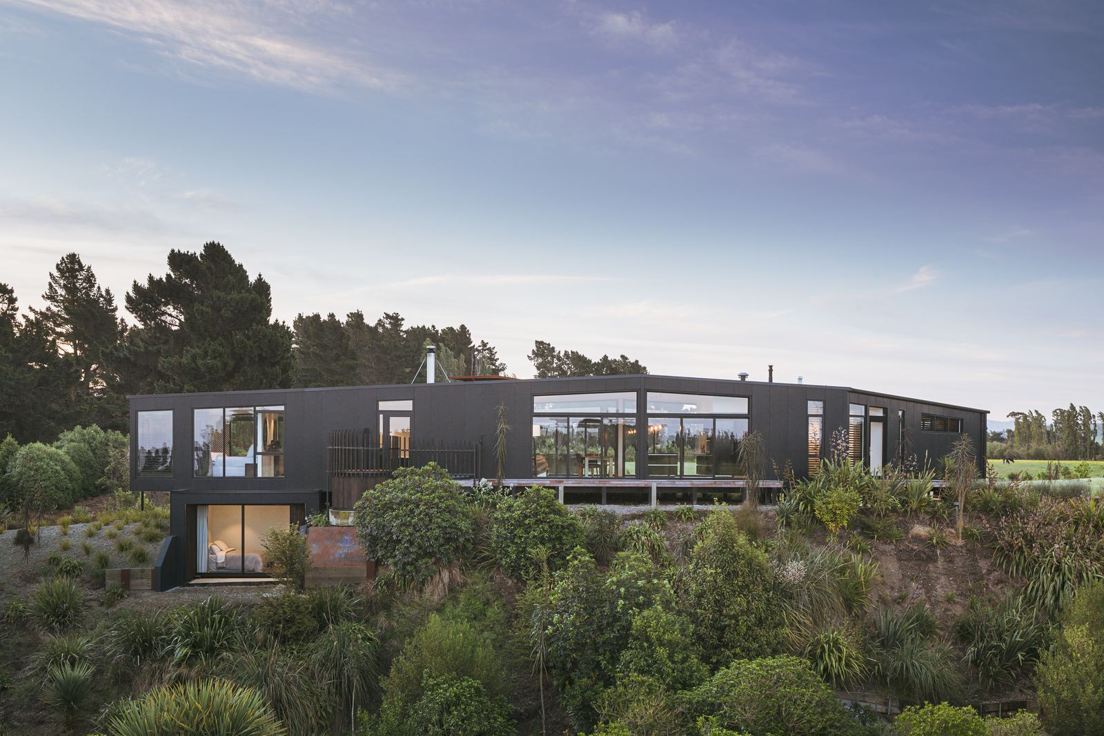 North Canterbury House – prefabricated rural home following the landscape by AW Architects – image 4
