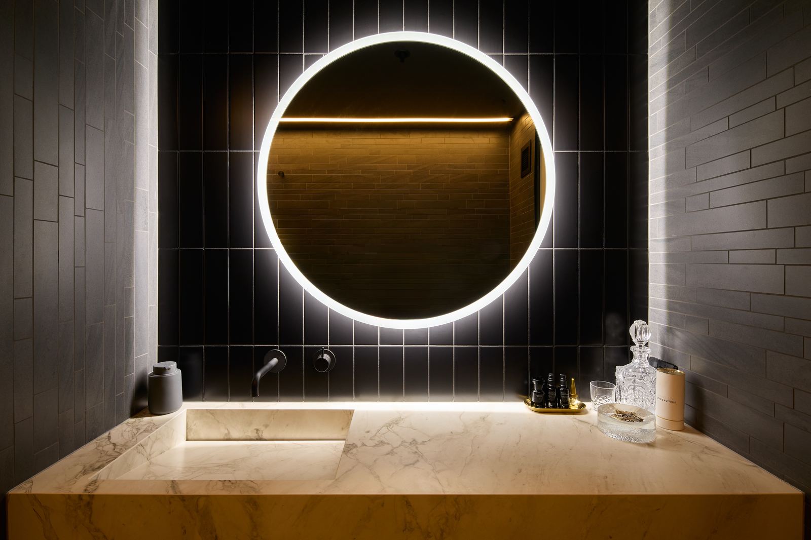 36 OGB – Old Government Building apartment with contemporary interiors by AW Architects – image 7