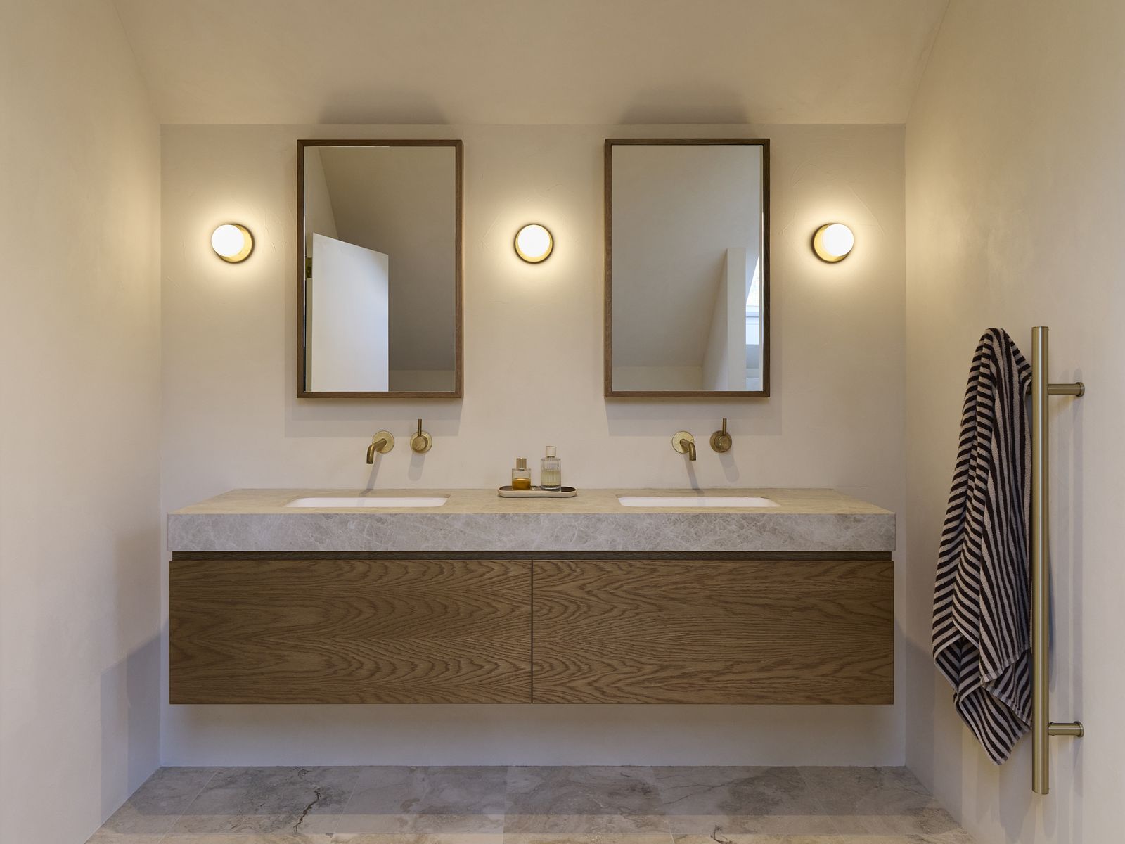 Ōhoka Renovation – aged oak, quartzite and brass interiors in an updated 1994 North Canterbury home by AW Architects