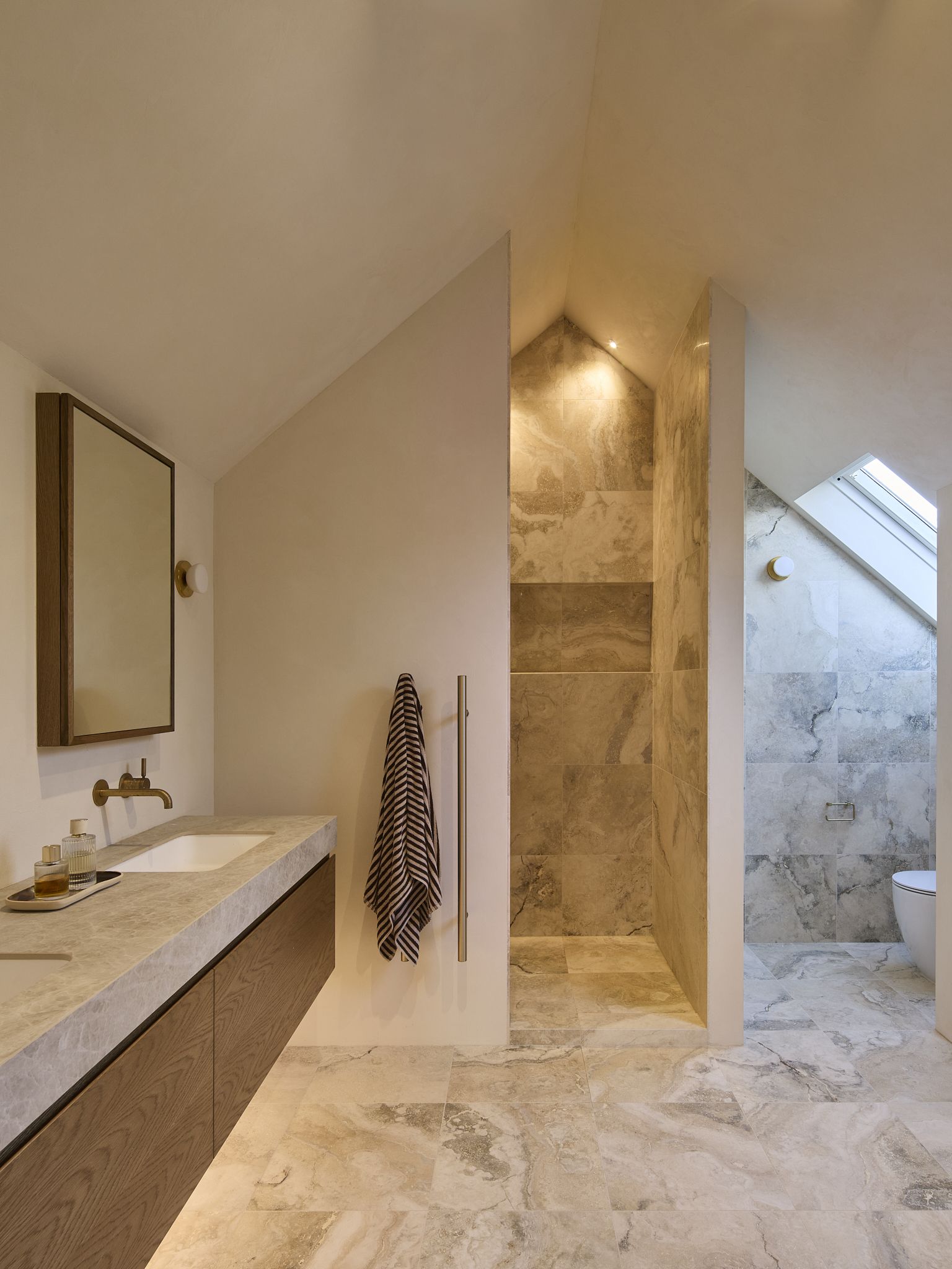 Ōhoka Renovation – aged oak, quartzite and brass interiors in an updated 1994 North Canterbury home by AW Architects – image 7