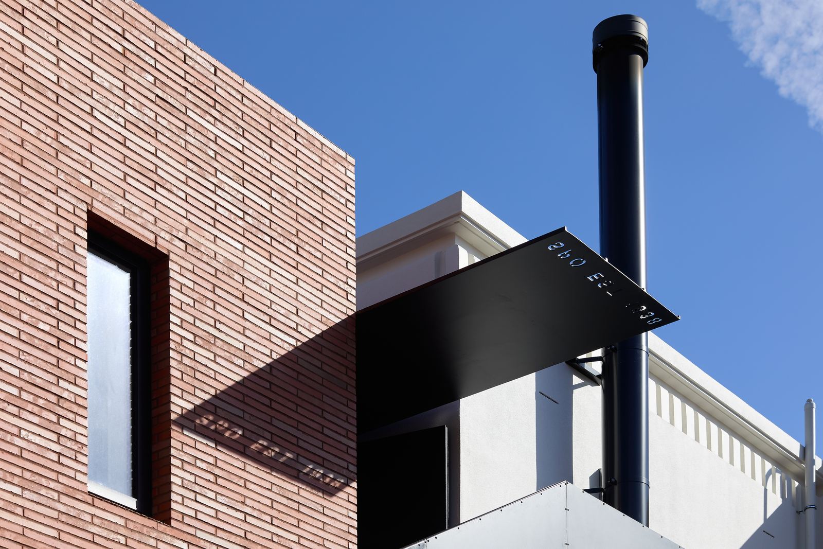 Sumner Post Office – 1938 heritage building revitalised as a hospitality venue by AW Architects