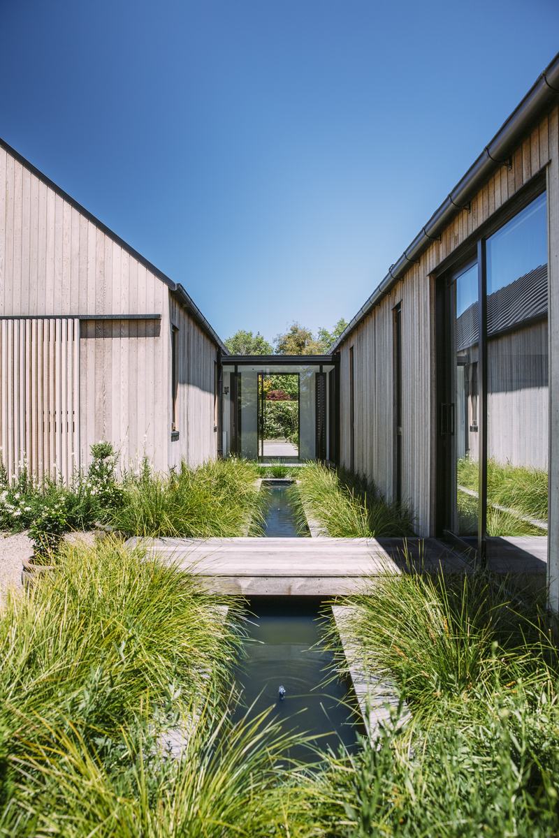 River House, Fendalton – cedar-clad Christchurch home beside the Wairarapa Stream by AW Architects – image 5