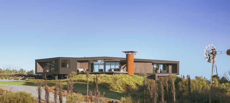 North Canterbury House – prefabricated rural home following the landscape by AW Architects – image 2