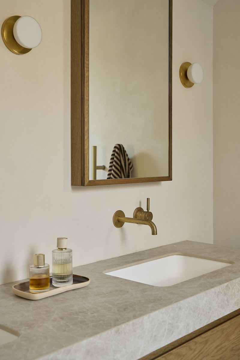Ōhoka Renovation – aged oak, quartzite and brass interiors in an updated 1994 North Canterbury home by AW Architects – image 12